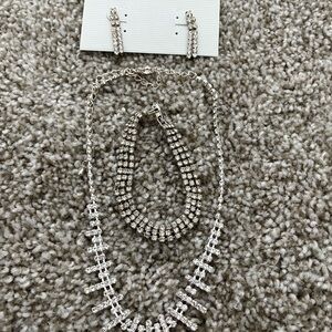 Elegant Silver Jewelry Set